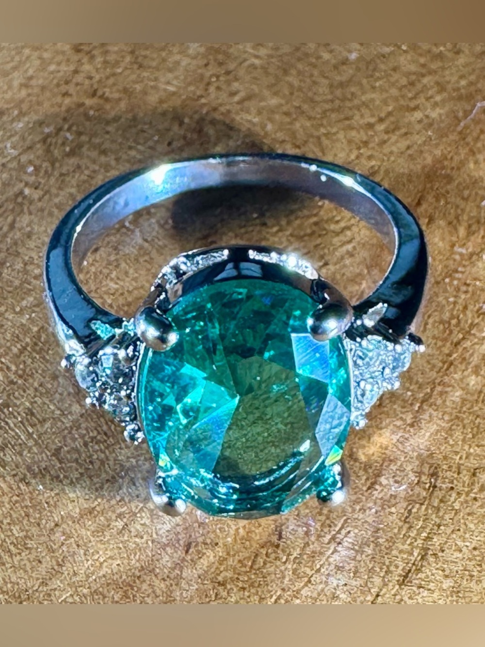 Size 7 Emerald Green Rhinestone Crystal Ring - Women Jewelry Cocktail Womens